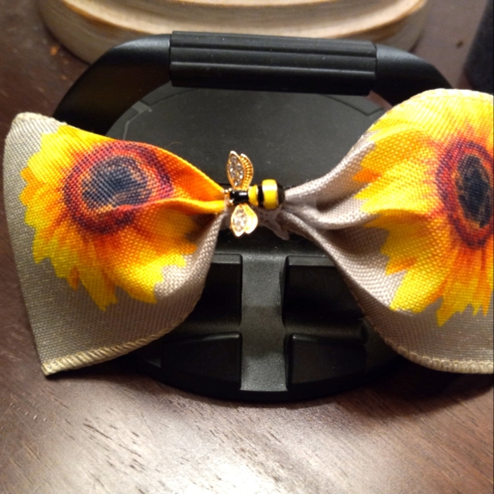 Sunflower Bows - Picture 2 of 5